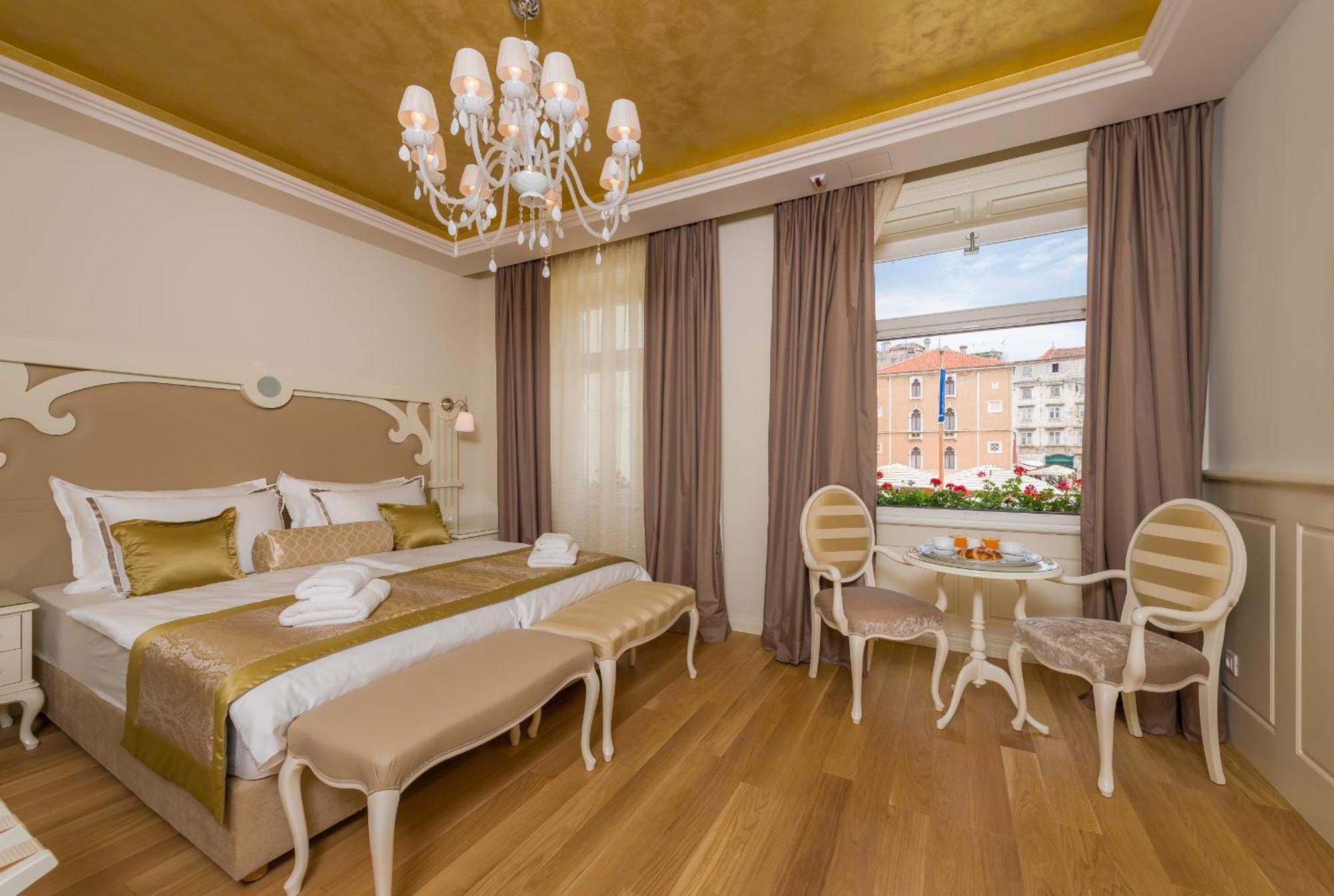 Piazza Heritage Hotel Spalato Esterno foto